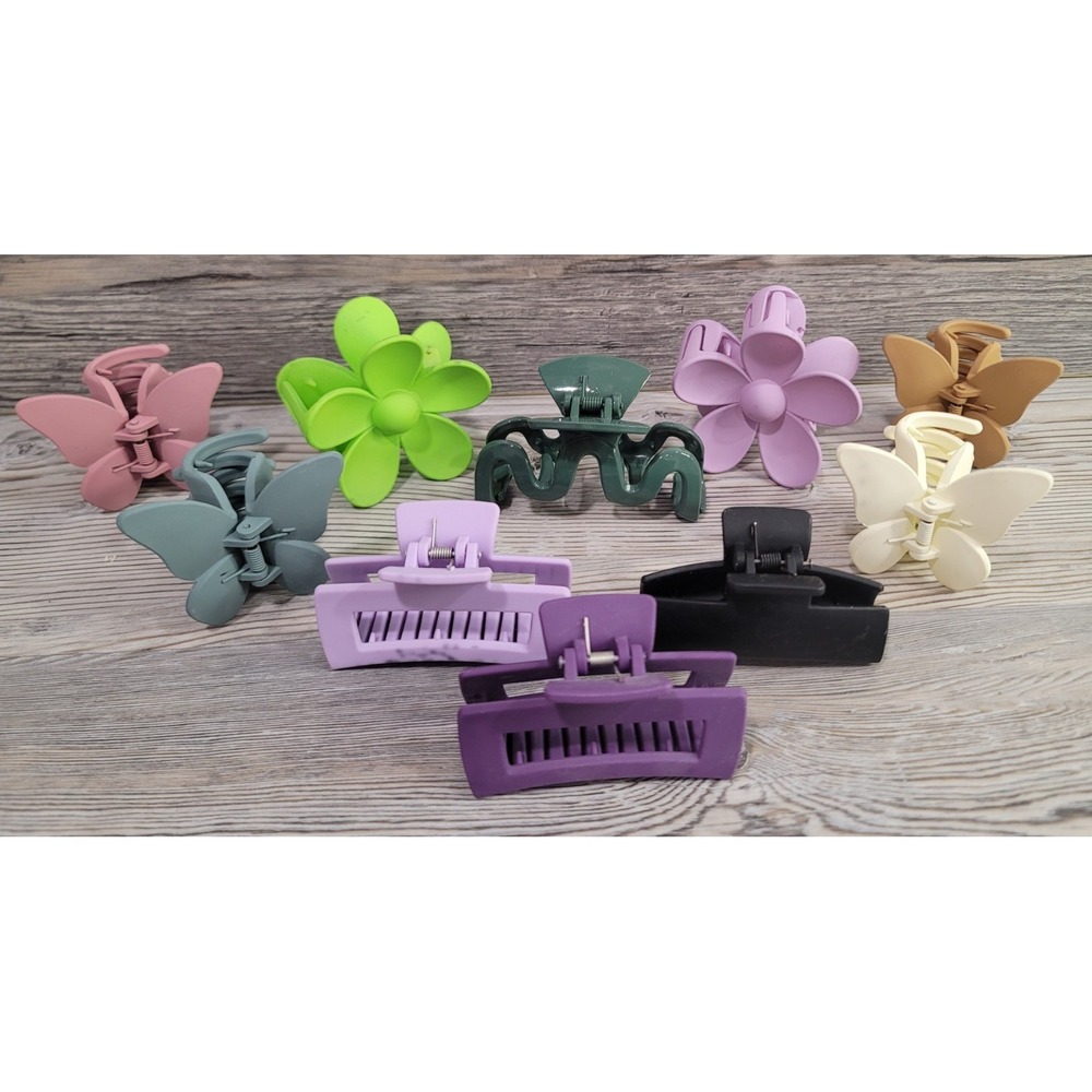 1990's Hair clips flowers, butterfly's and small clips. Lot of 10 all plastic